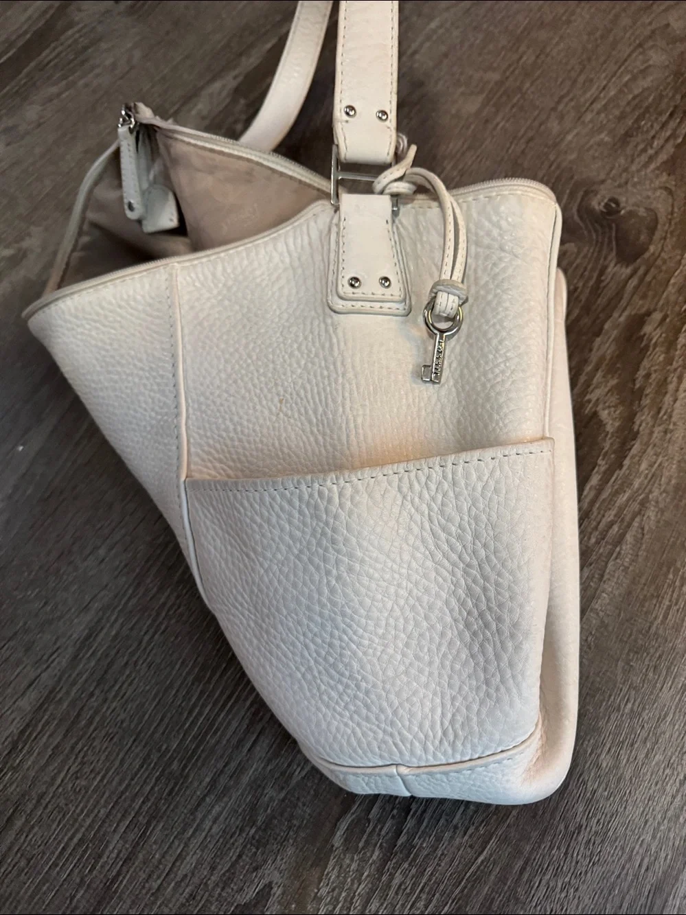 Fossil soft white
